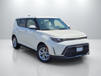 New 2025 Kia Soul LX image 1
