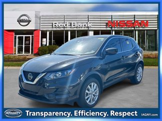 Certified 2022 Nissan Rogue Sport S image 1
