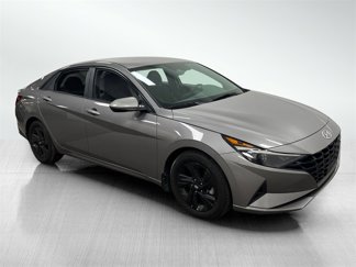Used 2022 Hyundai Elantra SEL w/ Convenience Package image 1