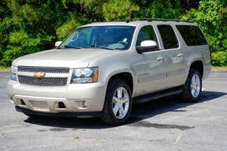 Used 2013 Chevrolet Suburban LT image 1