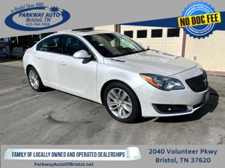 Used 2016 Buick Regal image 1