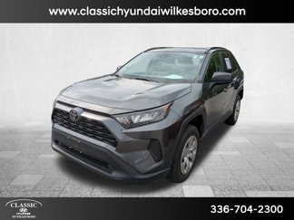 Used 2019 Toyota RAV4 LE image 1