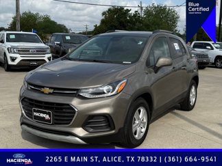 Used 2022 Chevrolet Trax LT w/ LT Convenience Package image 1