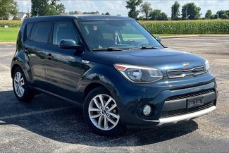 Used 2017 Kia Soul + image 1