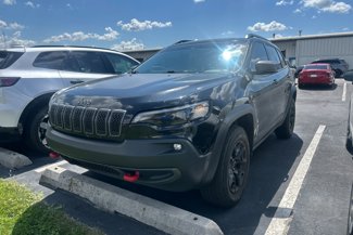 Used 2019 Jeep Cherokee Trailhawk image 1