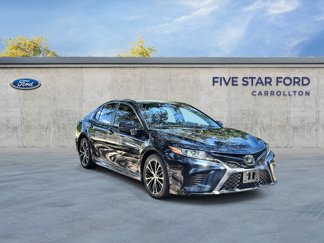 Used 2020 Toyota Camry SE image 1