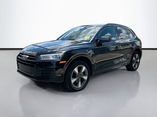 Used 2020 Audi Q5 2.0T Premium w/ Titanium Sport Package image 1