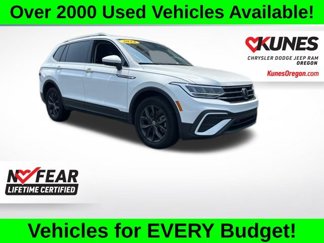 Used 2024 Volkswagen Tiguan SE image 1