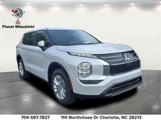 New 2025 Mitsubishi Outlander ES image 1