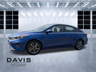 Used 2023 Kia Forte LXS image 1
