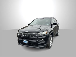 Used 2022 Jeep Compass Latitude image 1