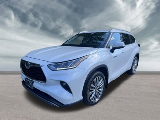 Used 2021 Toyota Highlander Platinum image 1