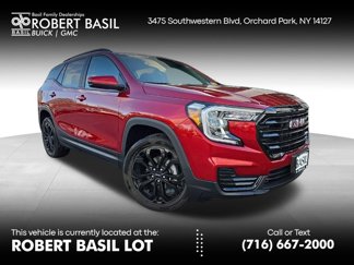 Used 2022 GMC Terrain SLE w/ Driver Convenience Package image 1
