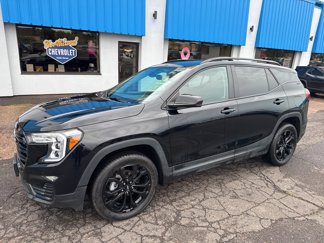 Used 2022 GMC Terrain SLE w/ Driver Convenience Package image 1