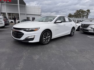 Used 2022 Chevrolet Malibu LT image 1