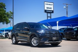 Used 2025 Ford Explorer Active image 1