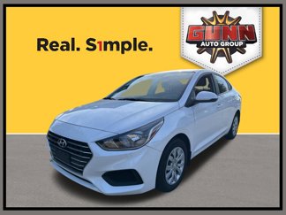 Used 2022 Hyundai Accent SE image 1