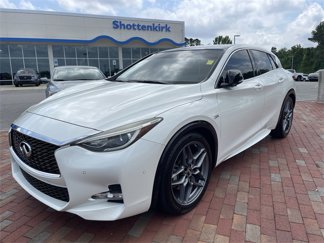 Used 2017 INFINITI QX30 Sport image 1
