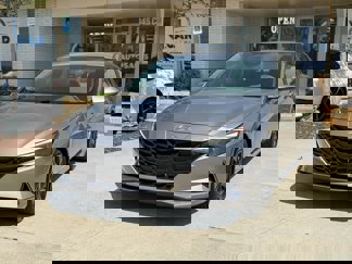 Used 2022 Hyundai Elantra SEL image 1