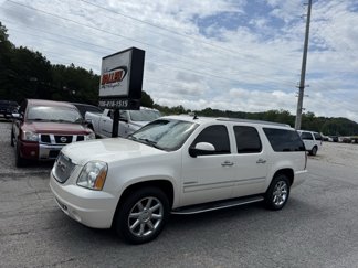 Used 2014 GMC Yukon XL Denali image 1