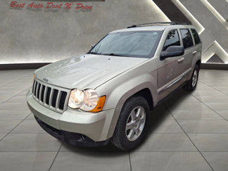 Used 2010 Jeep Grand Cherokee Laredo image 1