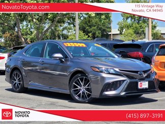 Used 2022 Toyota Camry SE image 1