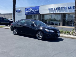 Used 2017 Toyota Camry SE image 1