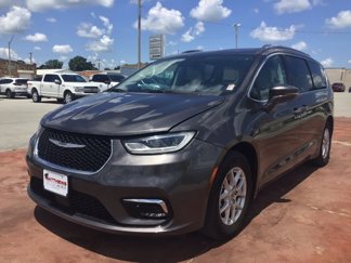 Used 2021 Chrysler Pacifica Touring-L image 1