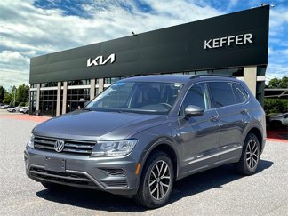 Used 2021 Volkswagen Tiguan SE image 1