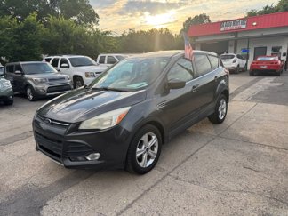 Used 2015 Ford Escape SE image 1