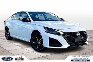 Used 2023 Nissan Altima 2.5 SR image 1