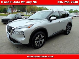 Used 2023 Nissan Rogue SV image 1