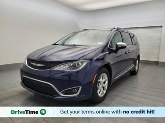 Used 2017 Chrysler Pacifica Limited w/ UConnect Theater Package image 1