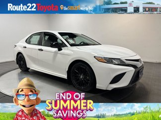 Used 2020 Toyota Camry SE image 1