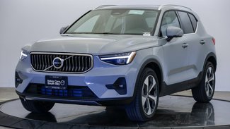 New 2025 Volvo XC40 B5 Plus w/ Protection Package Premier image 1