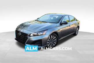 Used 2024 Nissan Altima 2.5 SV image 1