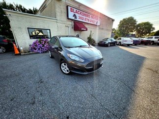 Used 2015 Ford Fiesta SE image 1