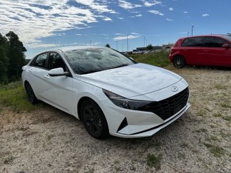 Used 2022 Hyundai Elantra SEL w/ Convenience Package image 1