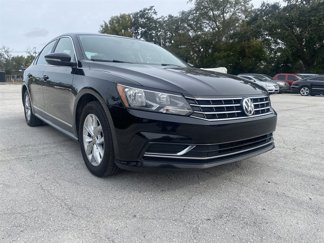 Used 2016 Volkswagen Passat 1.8T S image 1