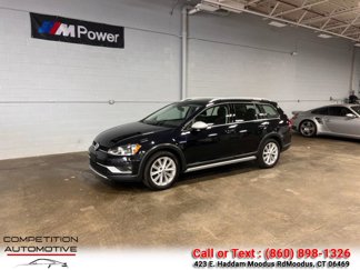 Used 2017 Volkswagen Golf Alltrack SE image 1