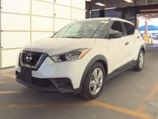 Used 2020 Nissan Kicks S image 1
