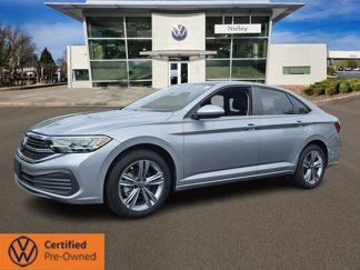 Used 2023 Volkswagen Jetta SE image 1