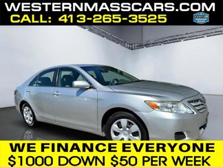 Used 2011 Toyota Camry LE image 1