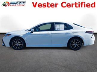 Used 2023 Toyota Camry SE image 1