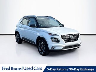 Used 2022 Hyundai Venue Limited image 1