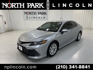 Used 2022 Toyota Camry LE image 1