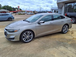 Used 2022 Chevrolet Malibu LT image 1