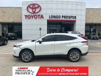 Used 2022 Toyota Venza XLE image 1