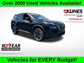 Used 2024 Nissan Rogue SV image 1