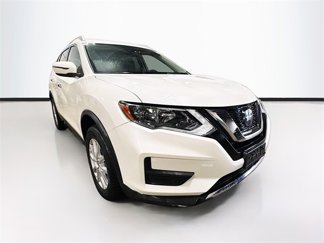 Used 2020 Nissan Rogue SV image 1